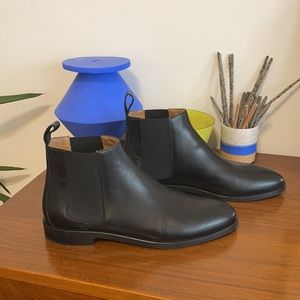 Everlane modern Chelsea booties